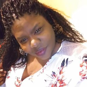 Meet your Posher, Ebony